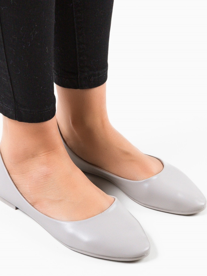 Balerini dama Kandar Roz