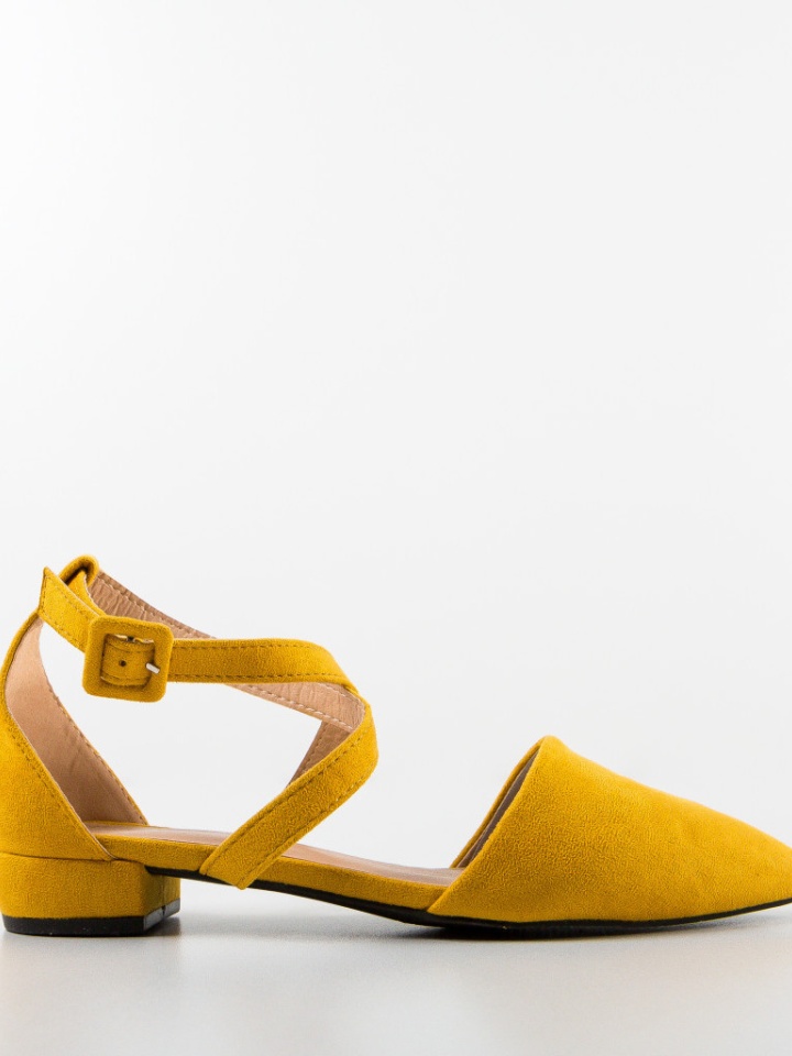 Balerini dama Ewen Galbeni