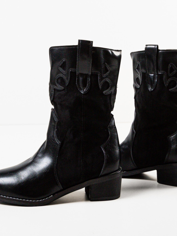 Ghete dama Povin Negre