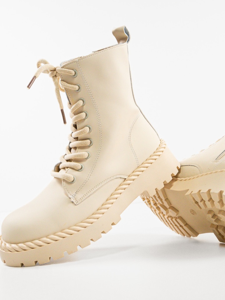 Ghete dama Thoth Bej