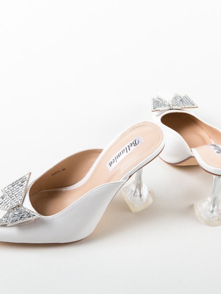 Saboti dama Whartoni Albi