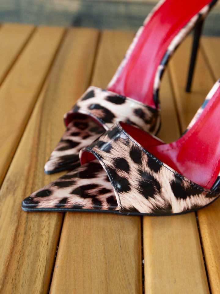 Saboti dama Tyon Print