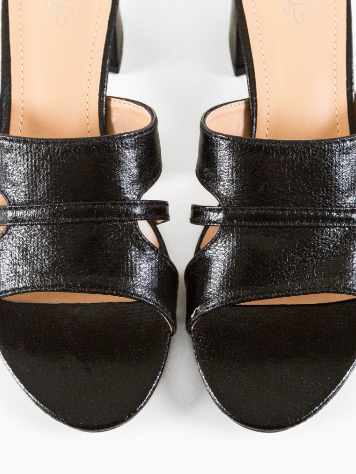 Saboti dama Bishamon Aurii