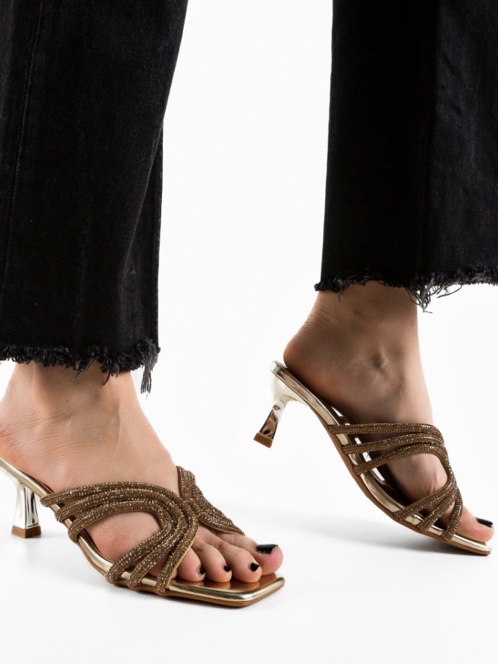 Saboti dama Rabia Negri