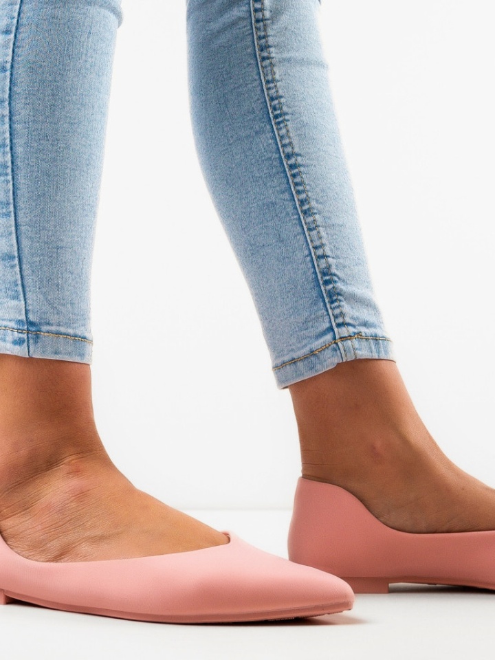 Balerini dama Yndyanka Bej