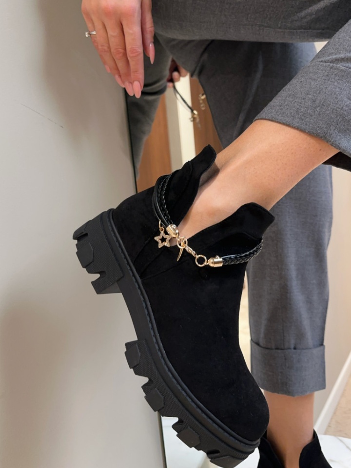 Ghete dama Tran Negre