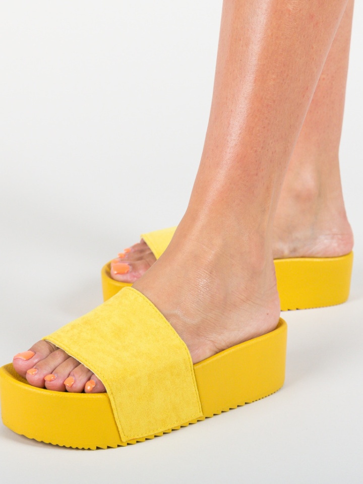 Papuci Escar Galbeni