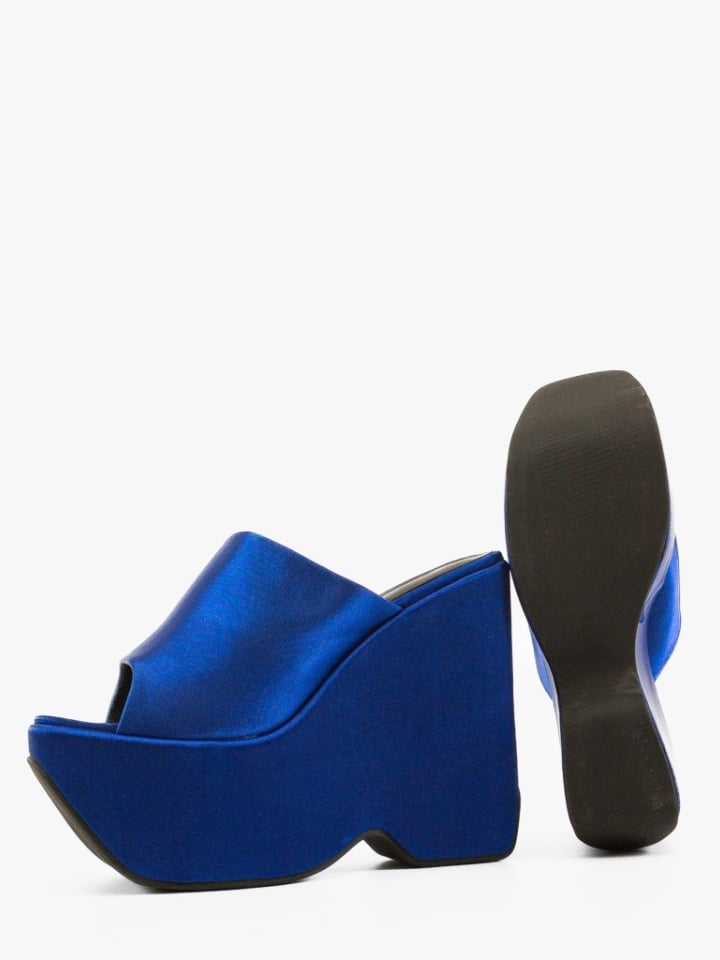 Saboti dama Kayleig Rosii