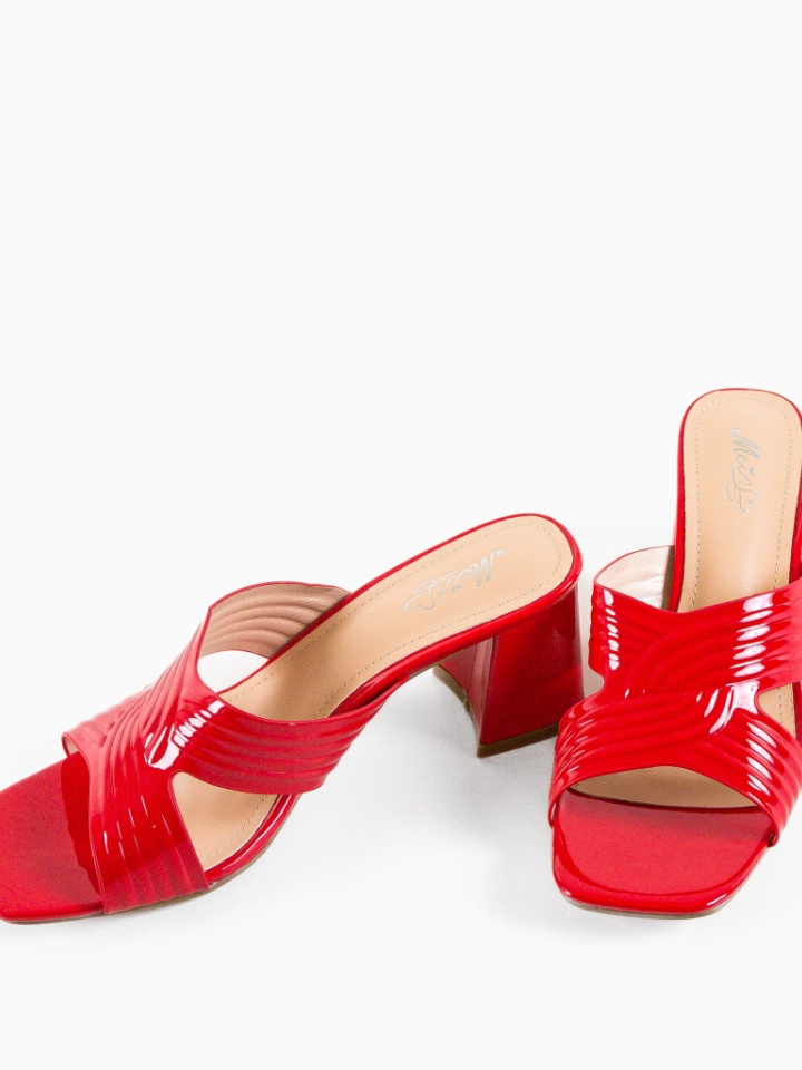 Saboti dama Cyrano Nude