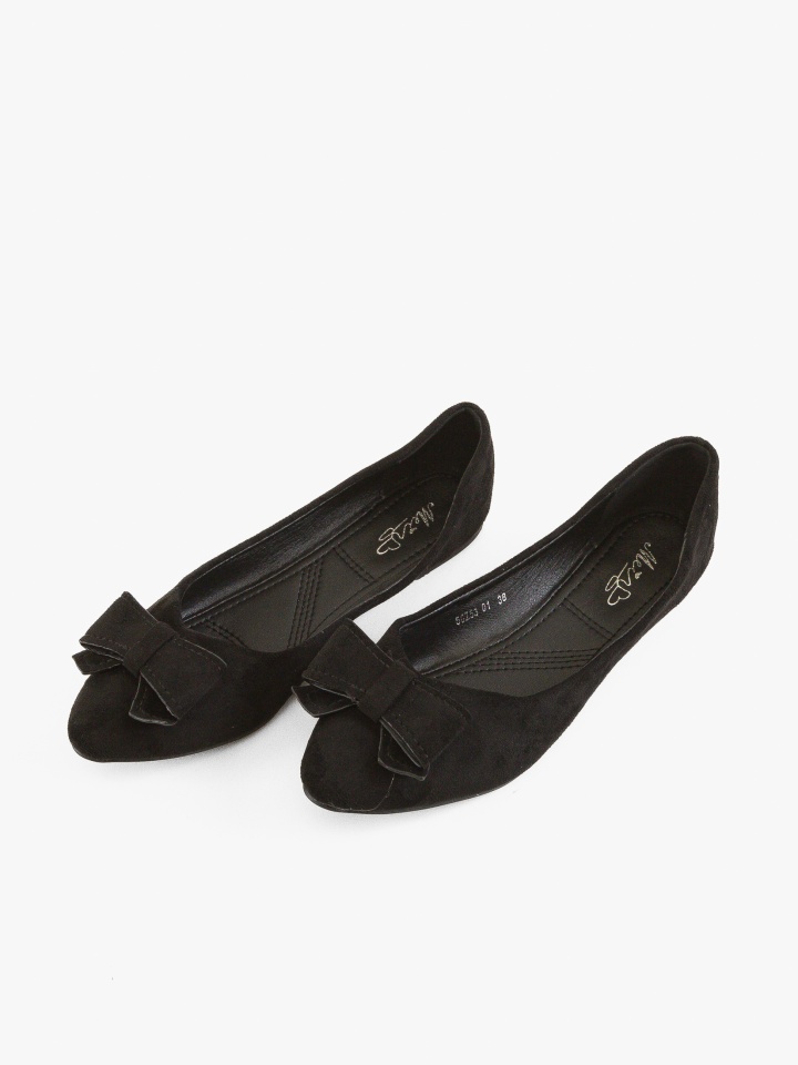 Balerini dama Keba Negri