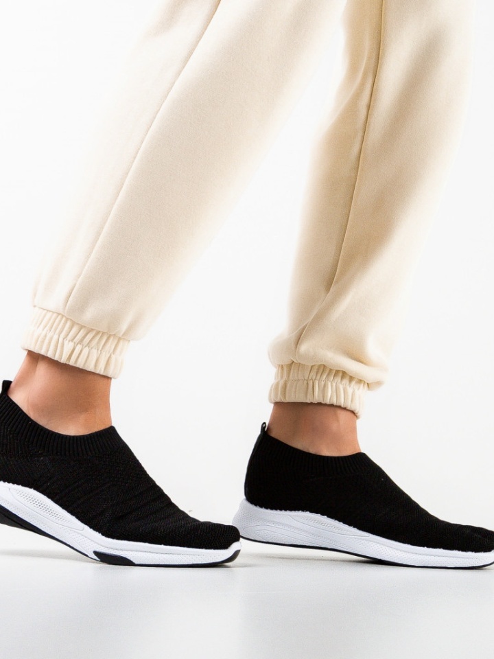 Sneakers dama Pranav Negri