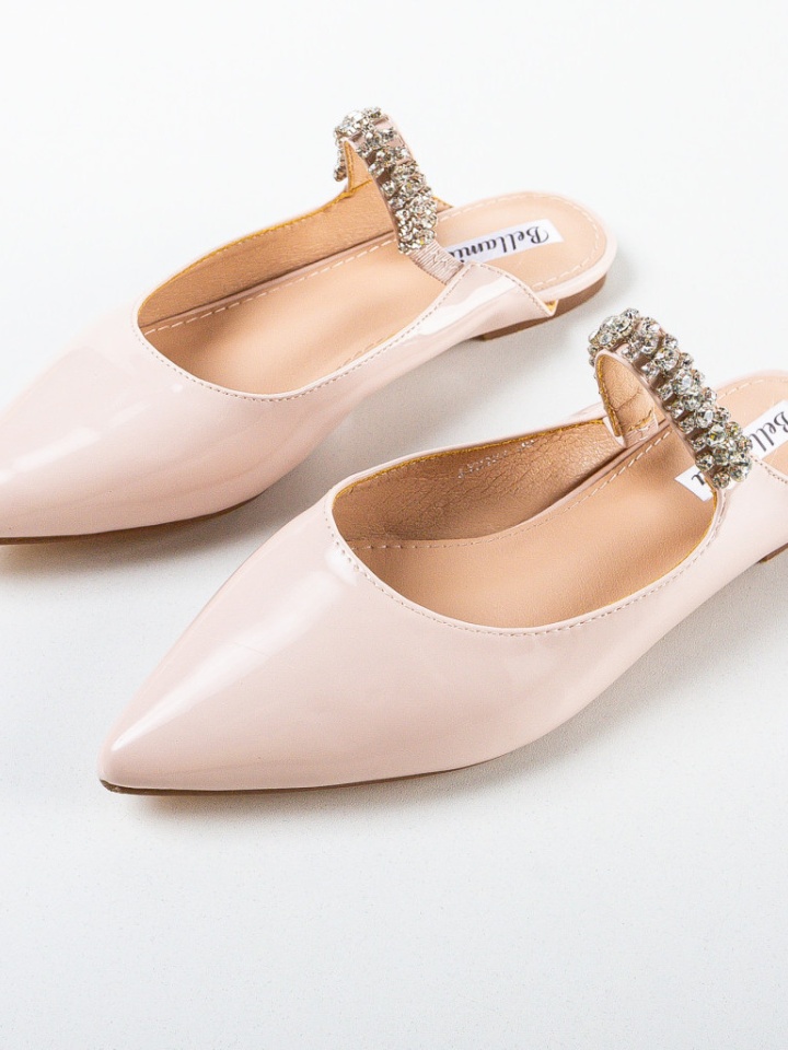 Saboti dama Kien Bej