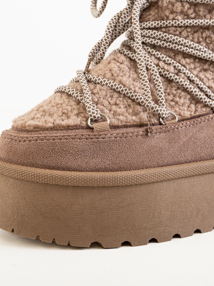 Ghete dama Kmile Bej