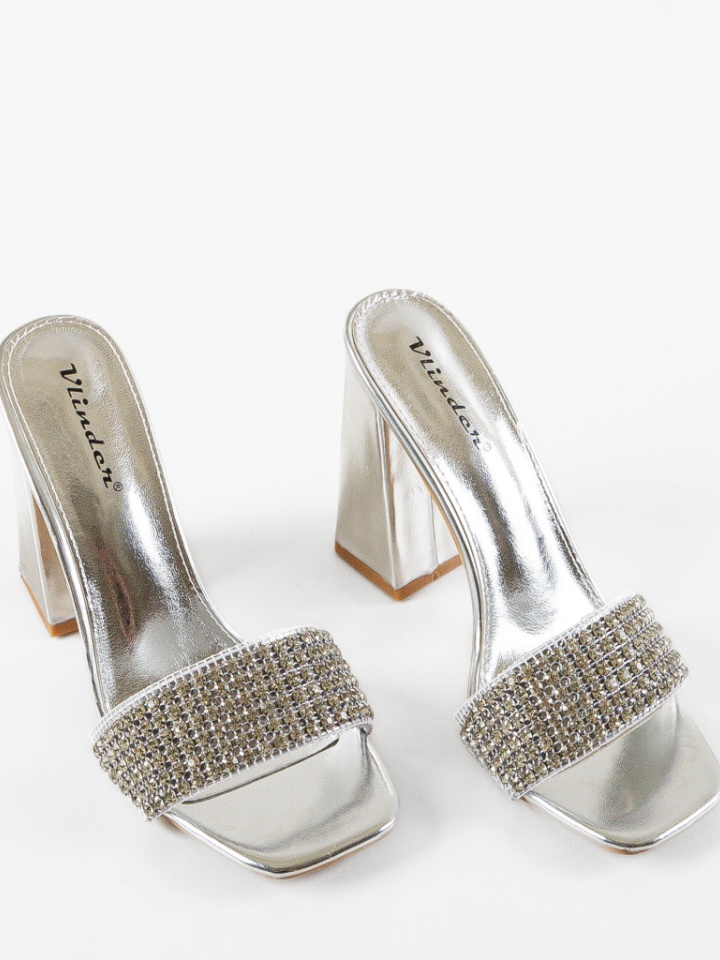 Saboti dama Safa Negri