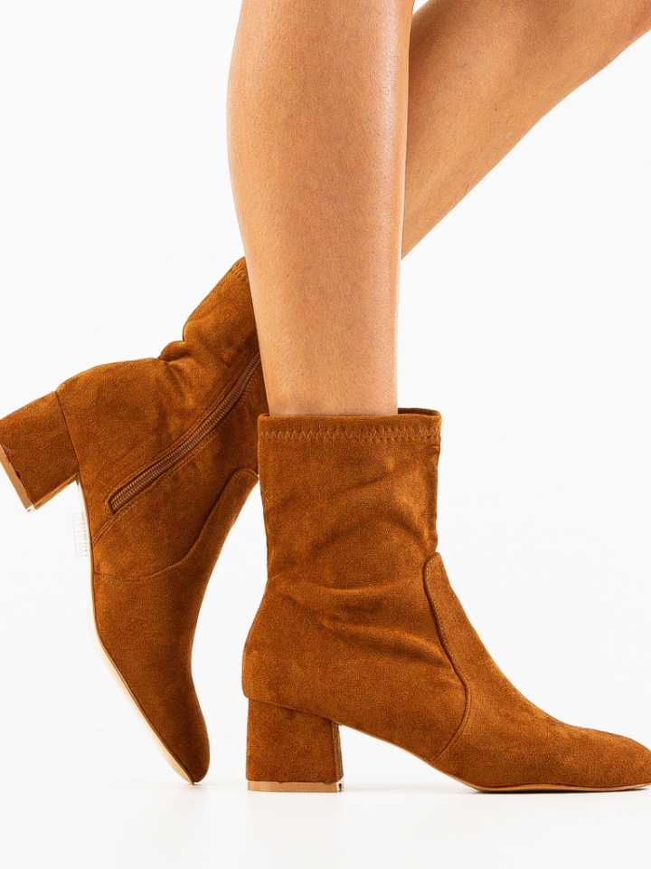 Botine dama Ismael Camel