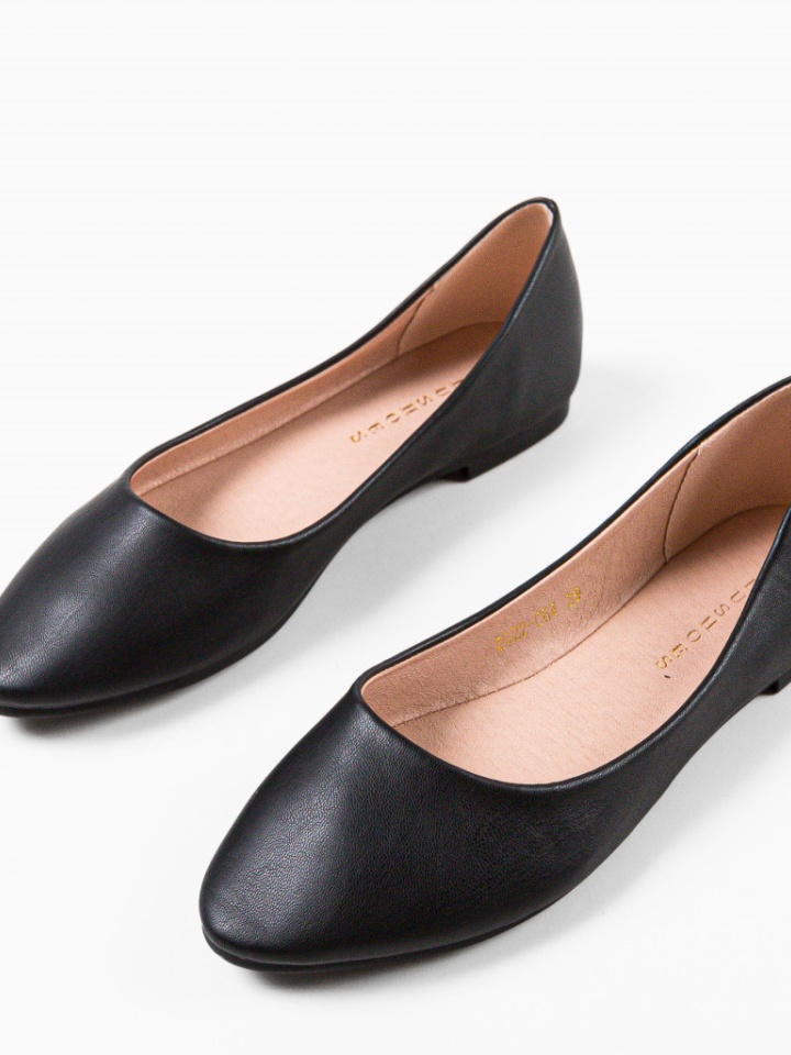 Balerini dama Kandar Roz