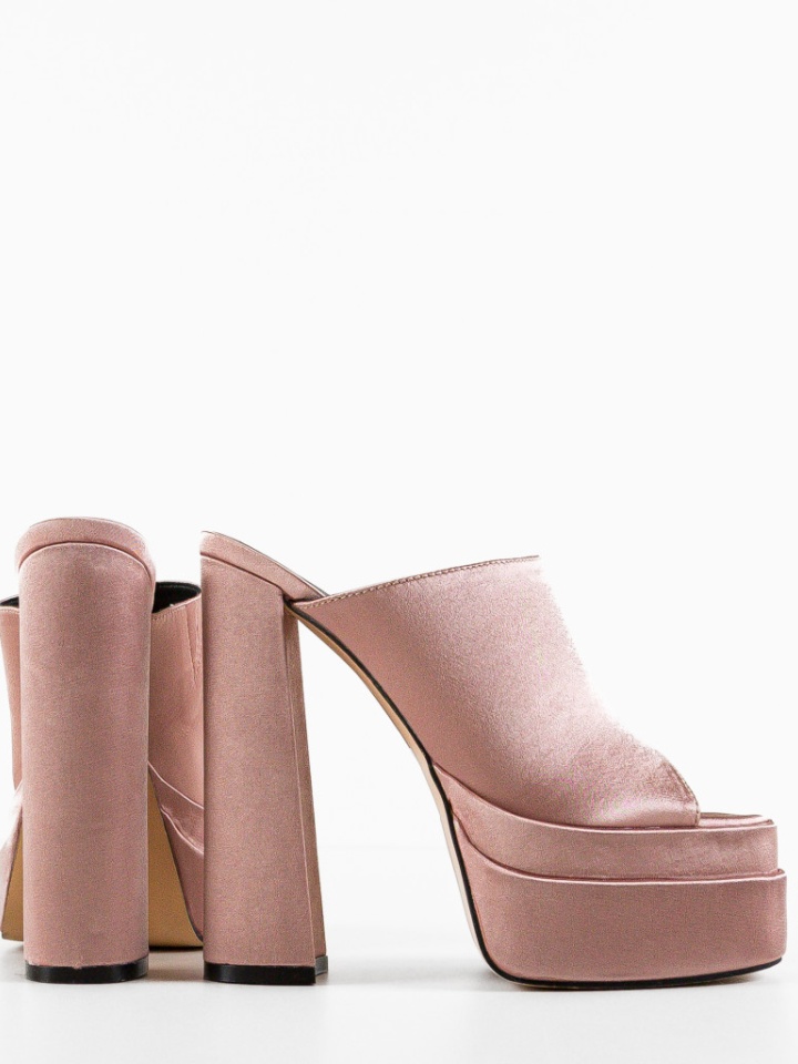 Saboti dama Hirst Roz