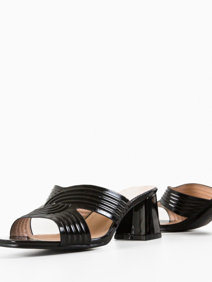 Saboti dama Cyrano Nude