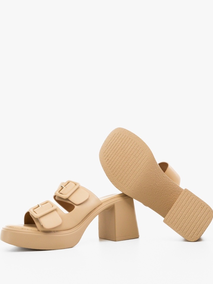 Saboti dama Gabyra Negri