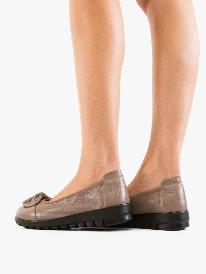 Balerini dama Relya Mov