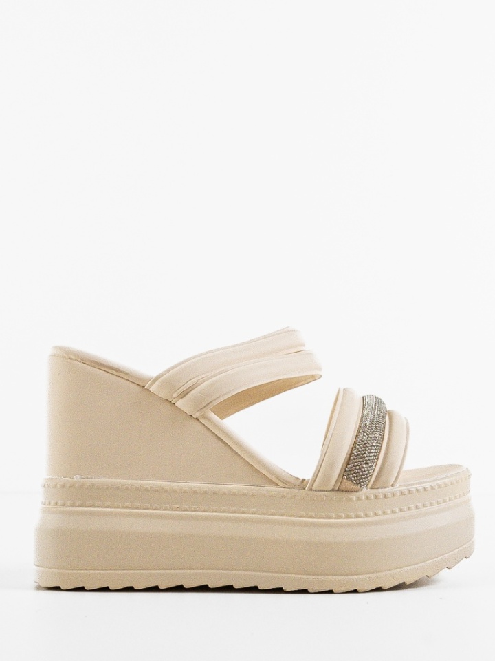 Saboti dama Pougly Albe