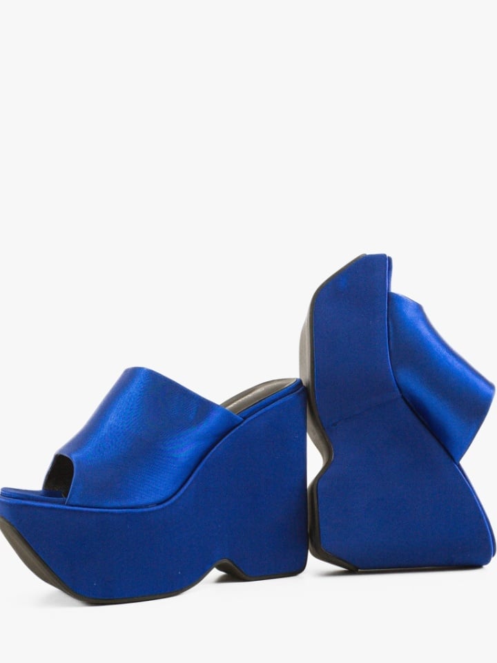 Saboti dama Kayleig Rosii