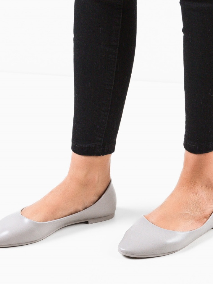 Balerini dama Kandar Roz