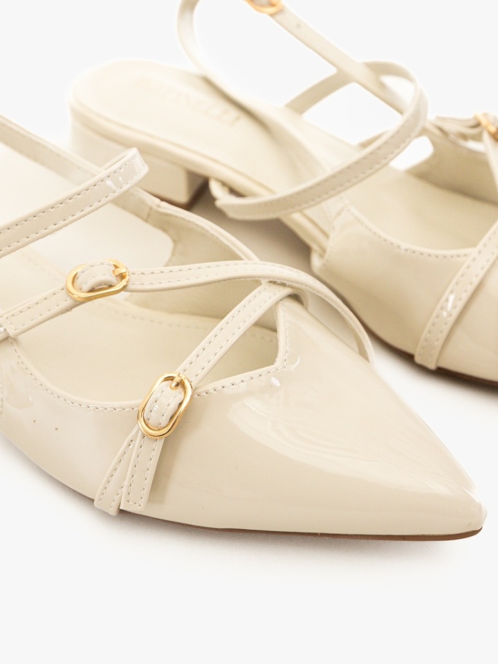 Balerini dama Mitra Negre