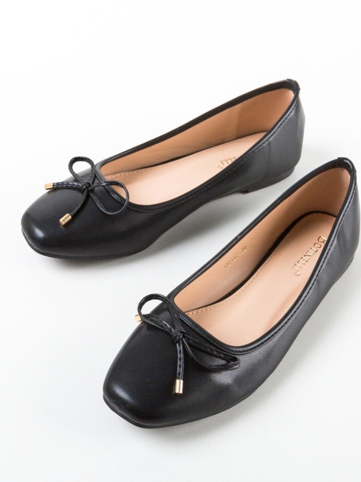 Balerini dama Atur Bej