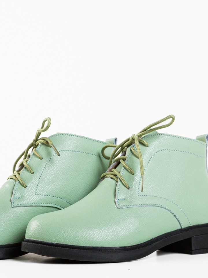 Ghete dama Tenzin Bej