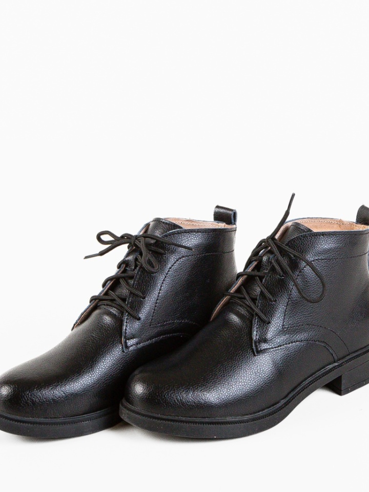 Ghete dama Tenzin Bej