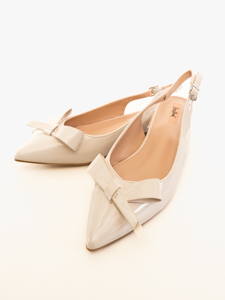 Balerini dama Faye Bej