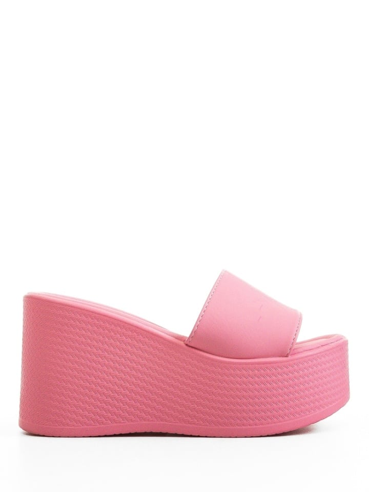 Saboti dama Miela Albi