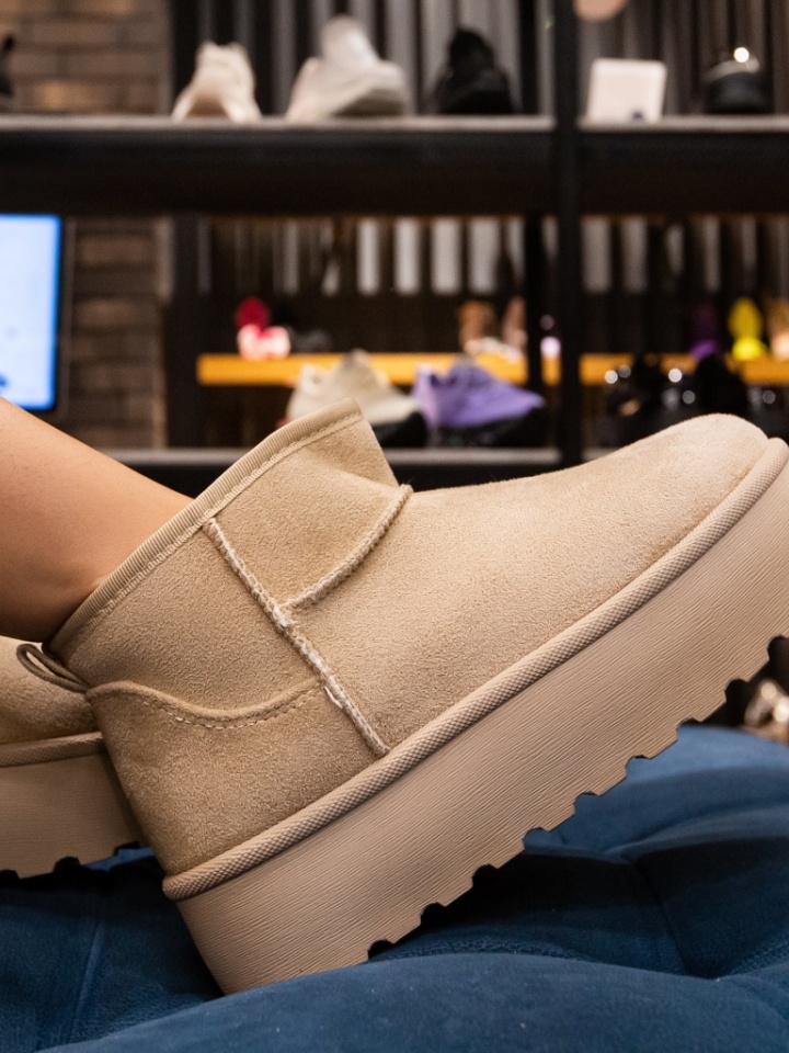 Cizme tip Ug Sethio Bej