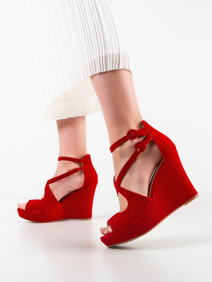 Platforme dama Roj Rosii