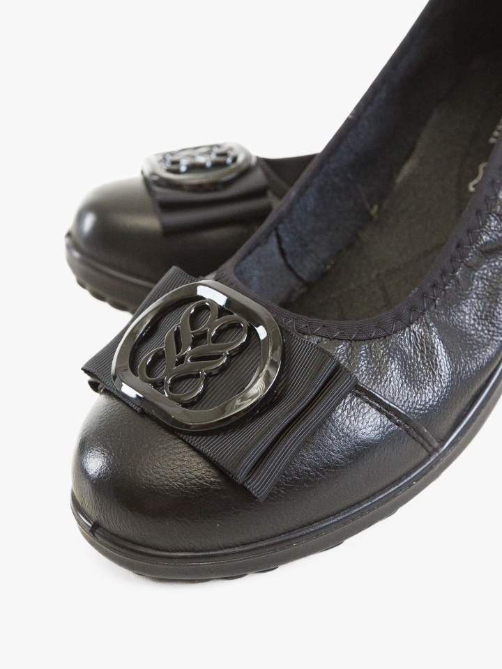 Balerini dama Rika Negri