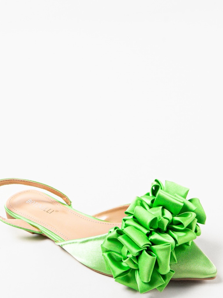 Balerini dama Fergie Verzi