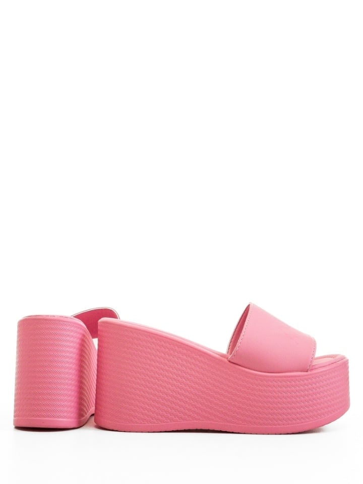 Saboti dama Miela Albi