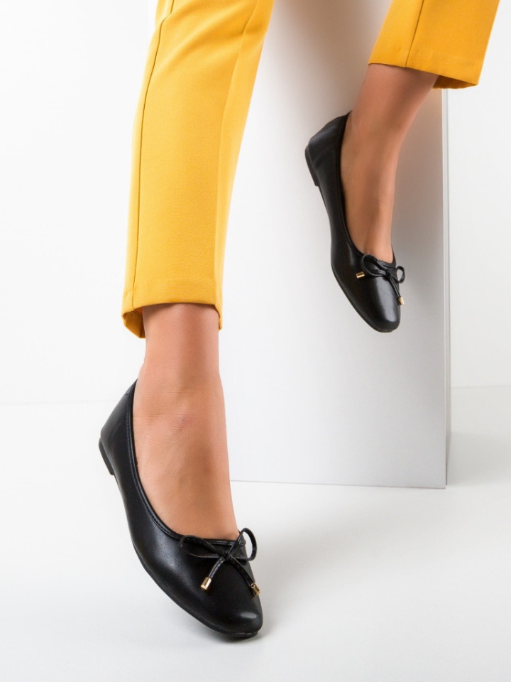 Balerini dama Atur Bej