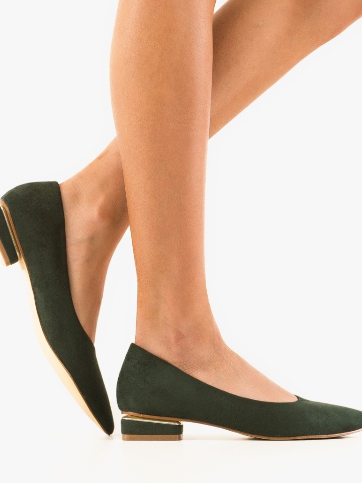 Balerini dama Chira Negri