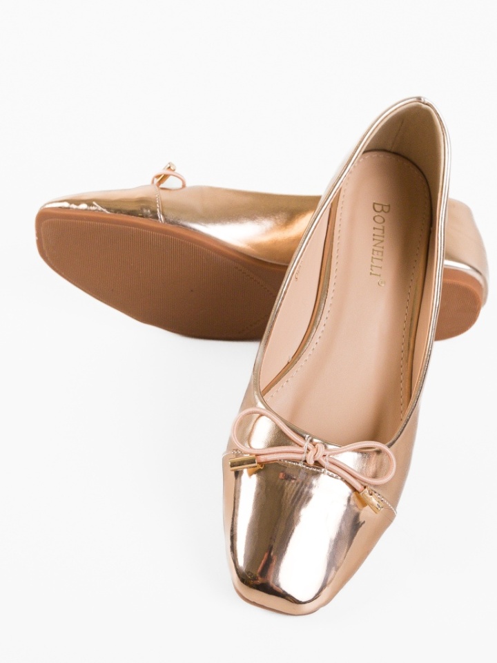 Balerini dama Kenga Aurii