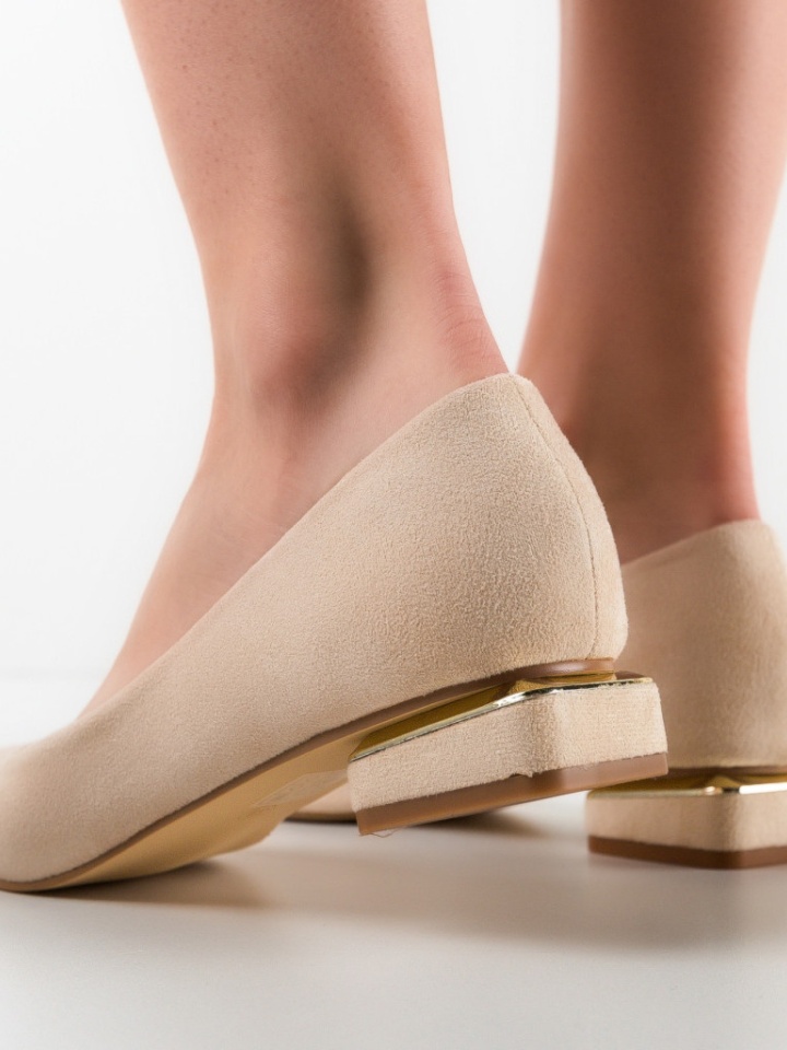 Balerini dama Chira Negri