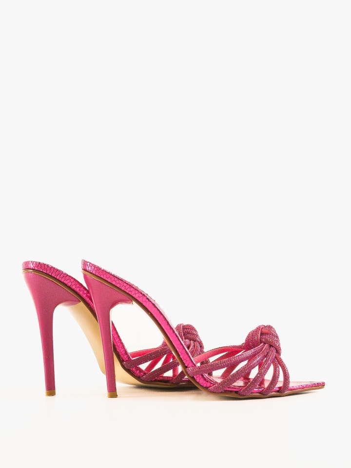 Saboti dama Susana Negri