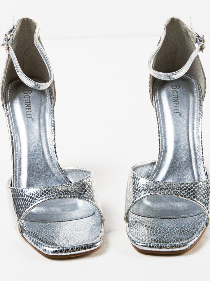 Sandale cu toc Lekaz Negri