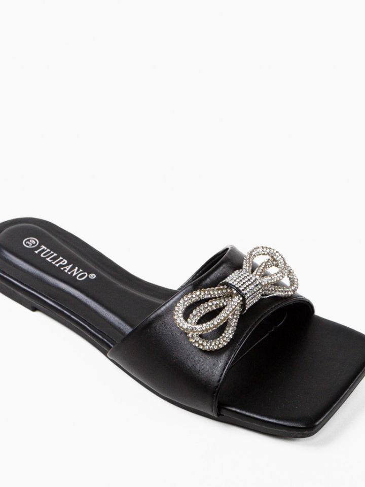 Papuci dama Adil Negri