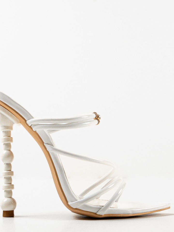 Saboti dama Owen Nude