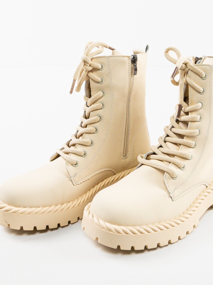 Ghete dama Thoth Bej