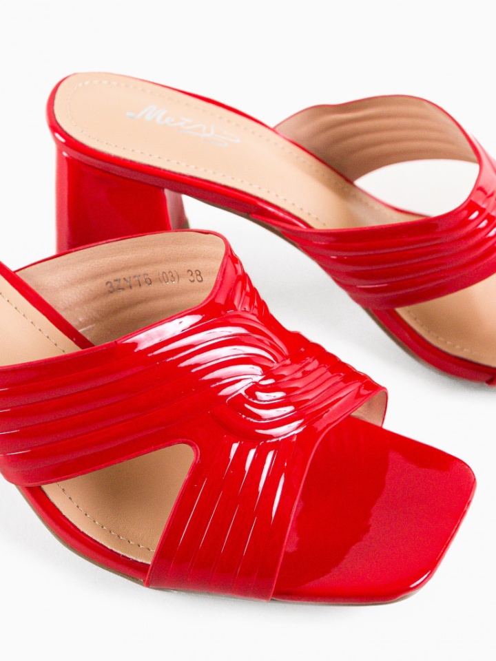 Saboti dama Cyrano Nude