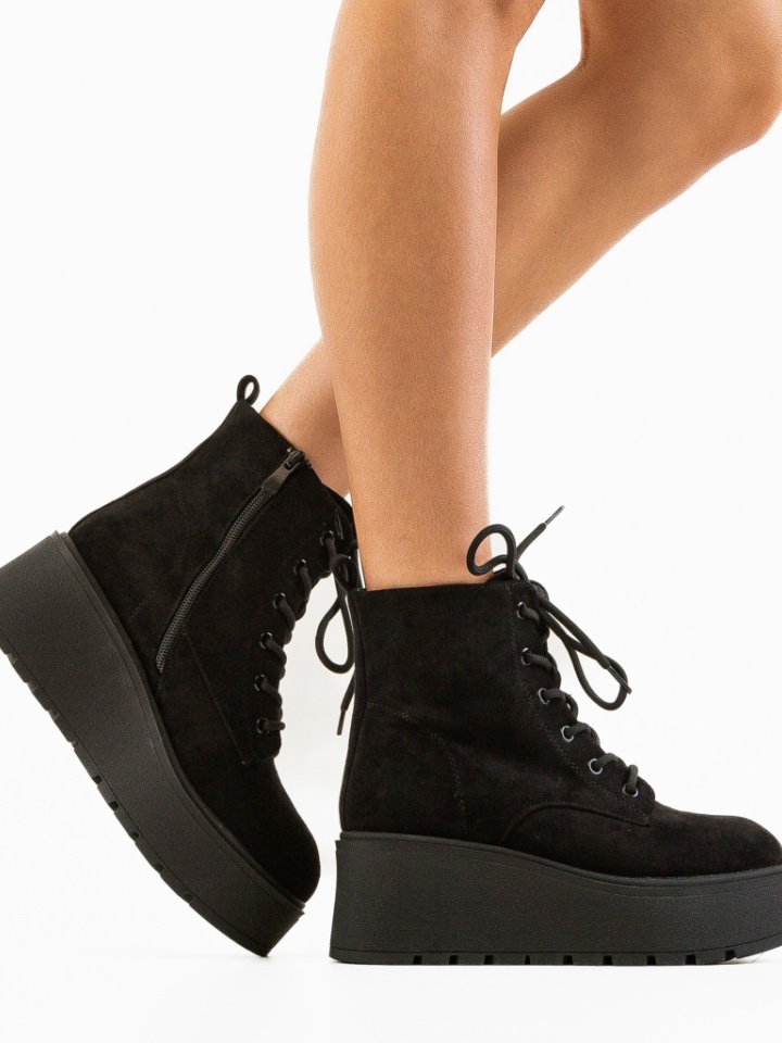 Ghete dama Guetta Nude