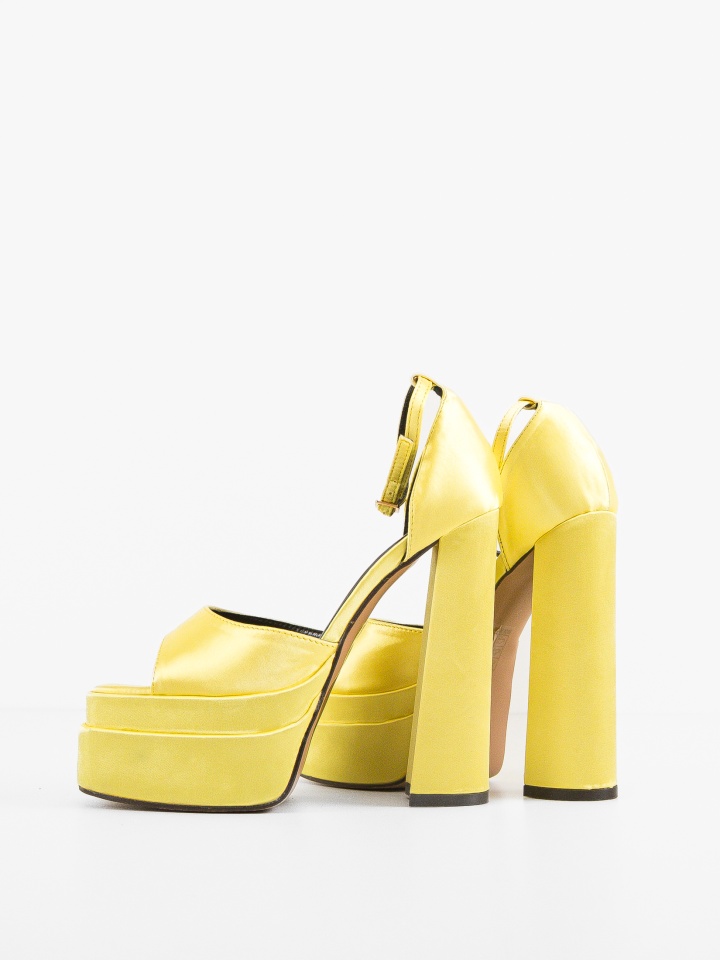 Sandale cu toc Haynes Negre